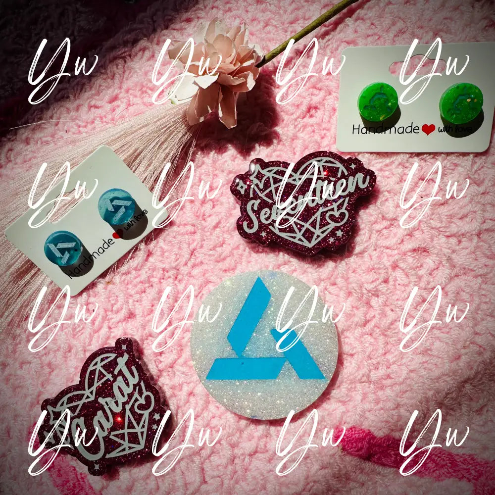Seventeen Keychains - Yenni's Warehouse